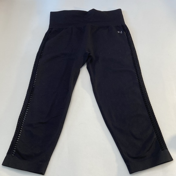 Yoga set- forever 21 -small - Picture 3 of 12